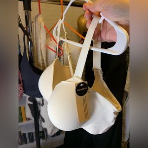 Truekind Wireless Bra 🤍🤎